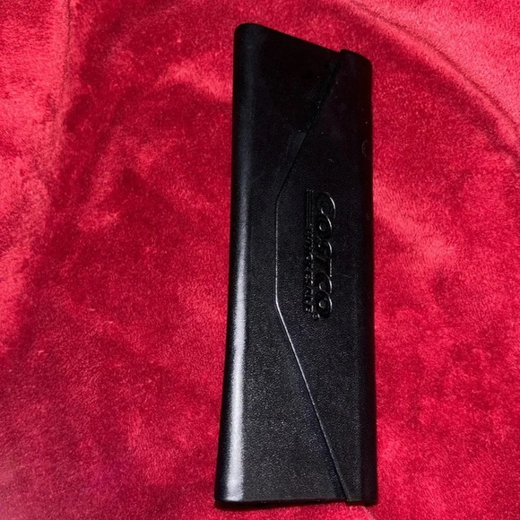 Costco black Vegan leather glasses case - Picture 9 of 10